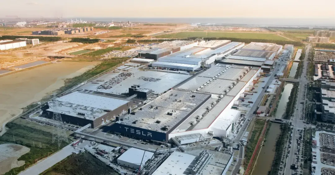 特斯拉十周年：上海储能超等工厂开工，，，，，，妄想年产1万台商用储能电池